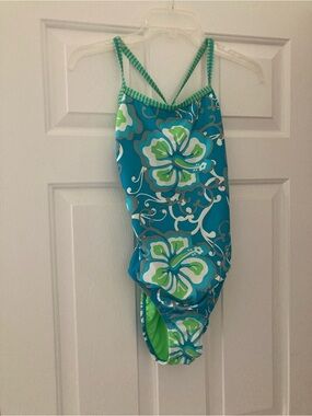 Dolphin 🐬 racerback women’s 38